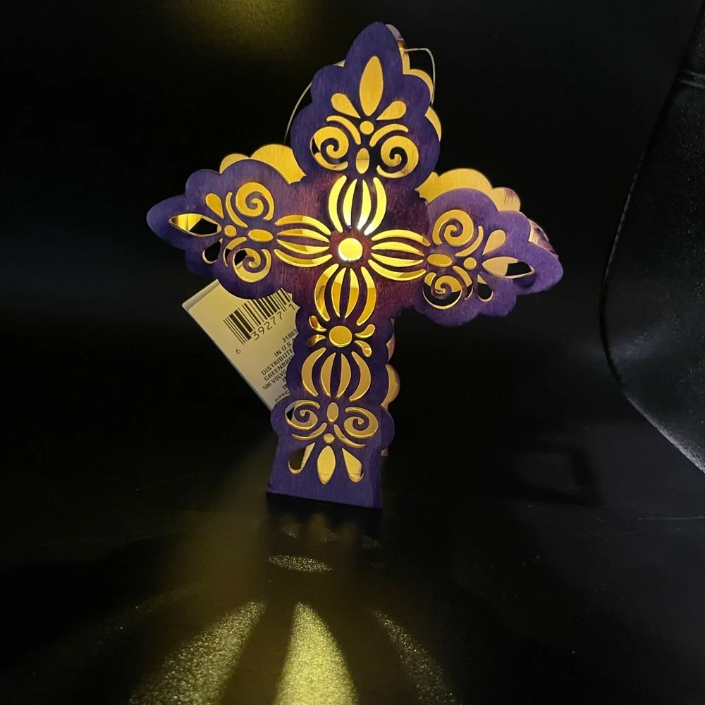 Crafters Square LED Cross Wood Light